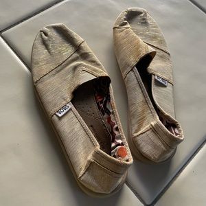 Bobs Womens Slip on gold shoes